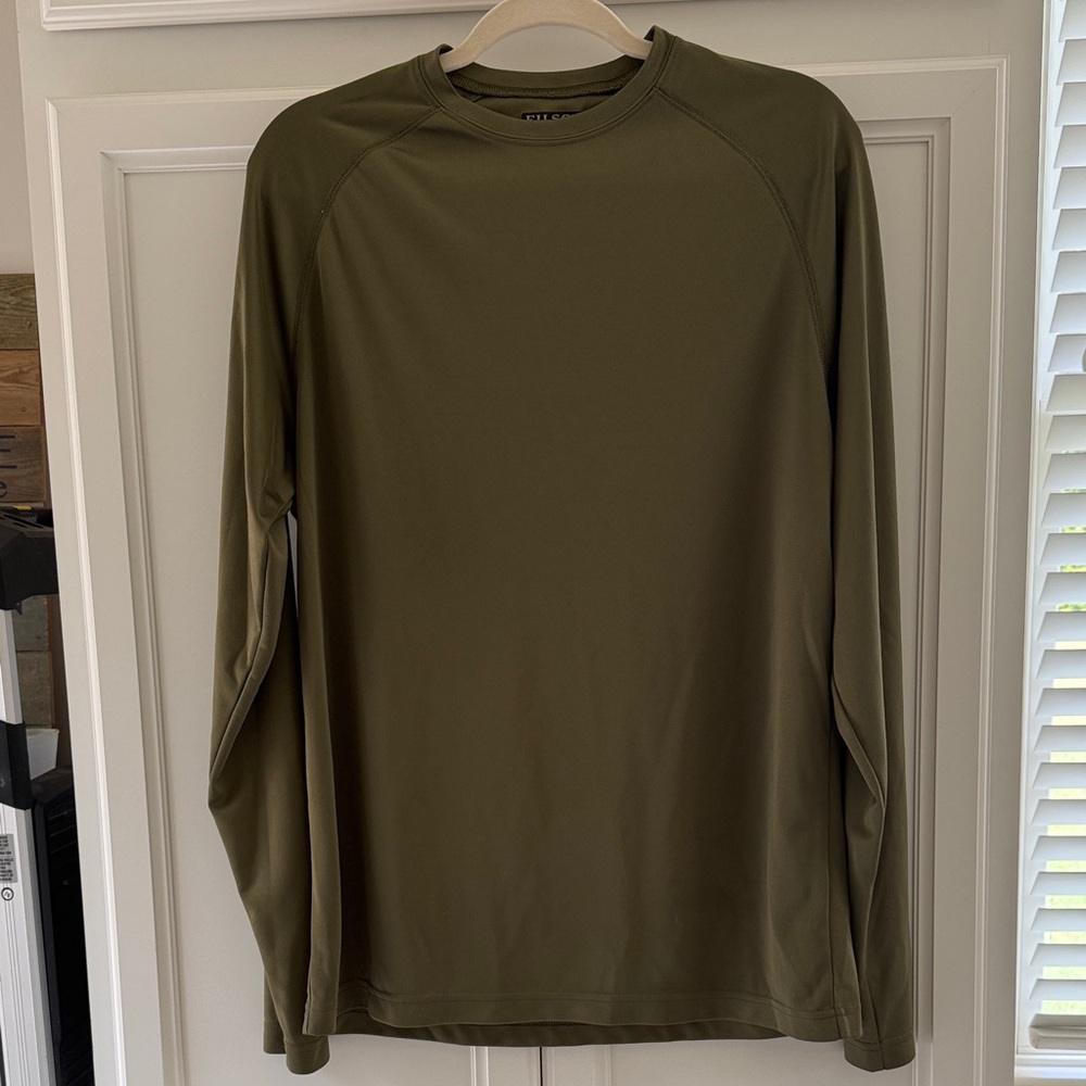 Filson Men's Sage Long Sleeve Tee - Never Worn!